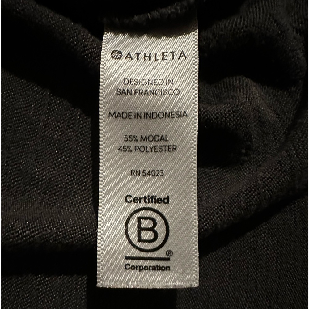 Athleta tee - Picture 4 of 4